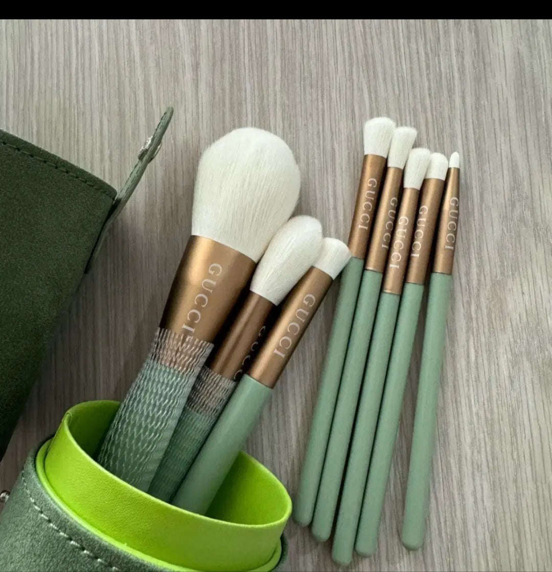 Gucci luxury inspired 8pc Make Up brush set
