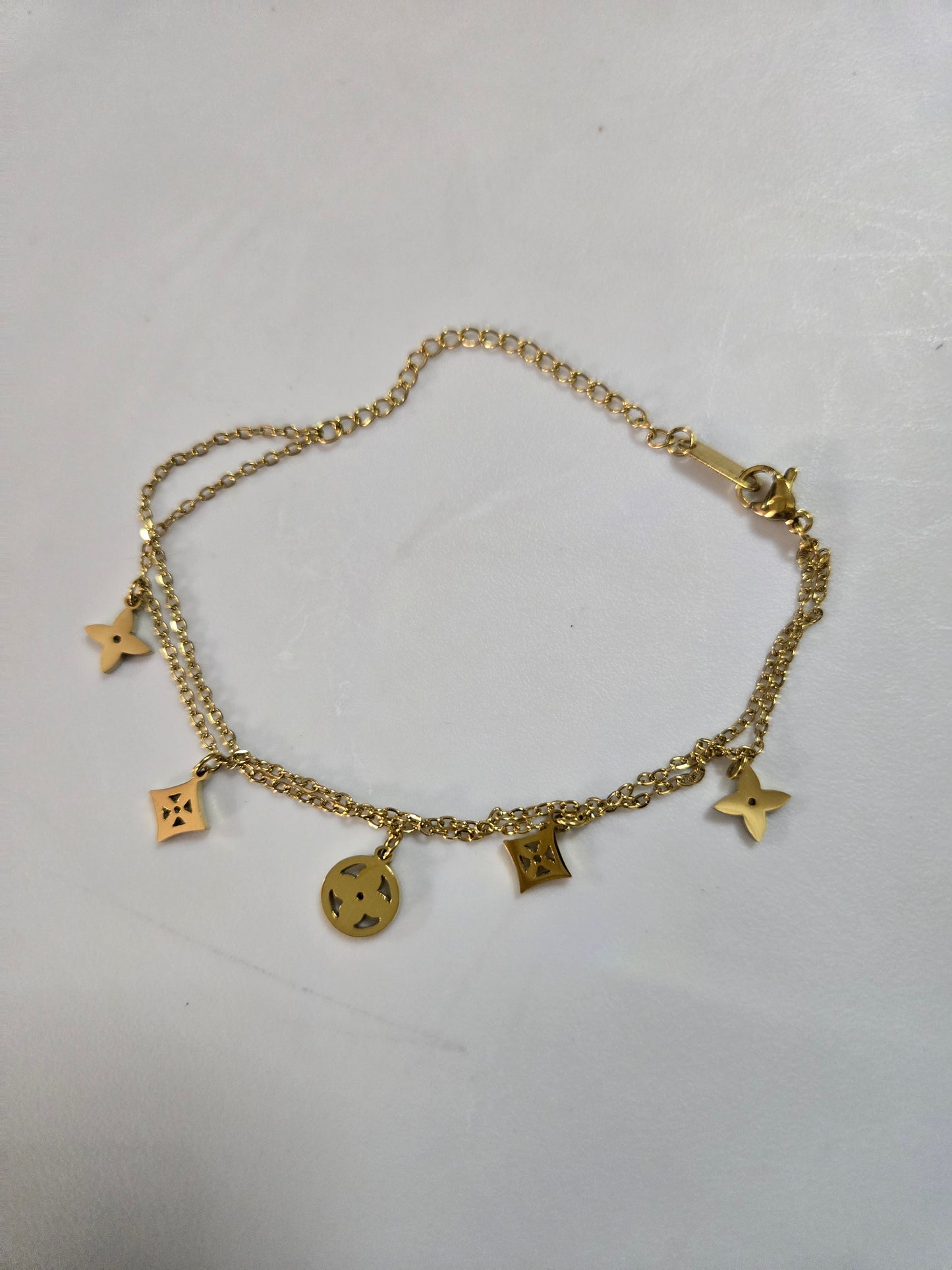 4 leaf clover Gold Bracelet