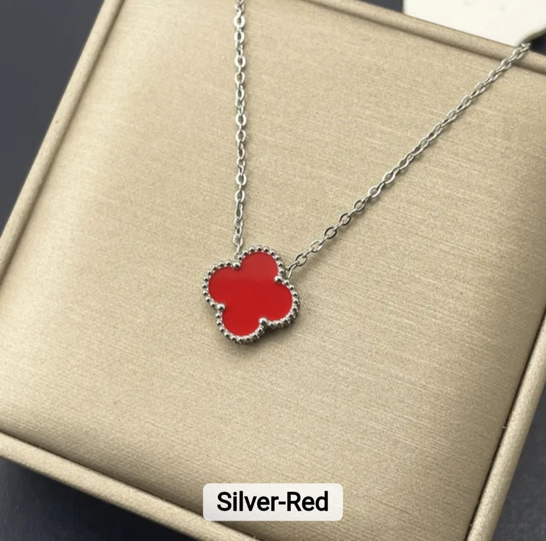 Van Cleef Inspire 15mm Silver Clover Necklace