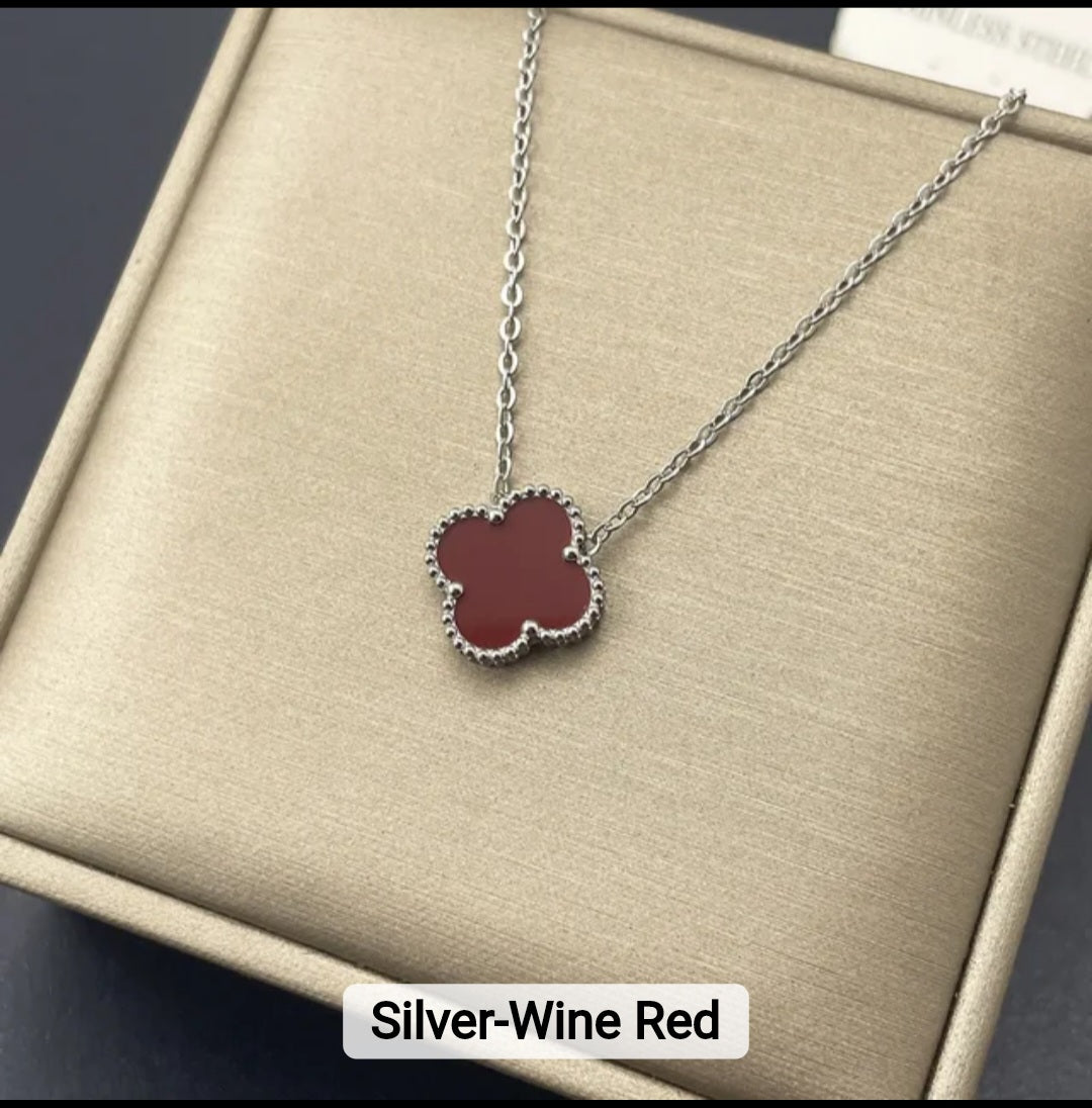 Van Cleef Inspire 15mm Silver Clover Necklace