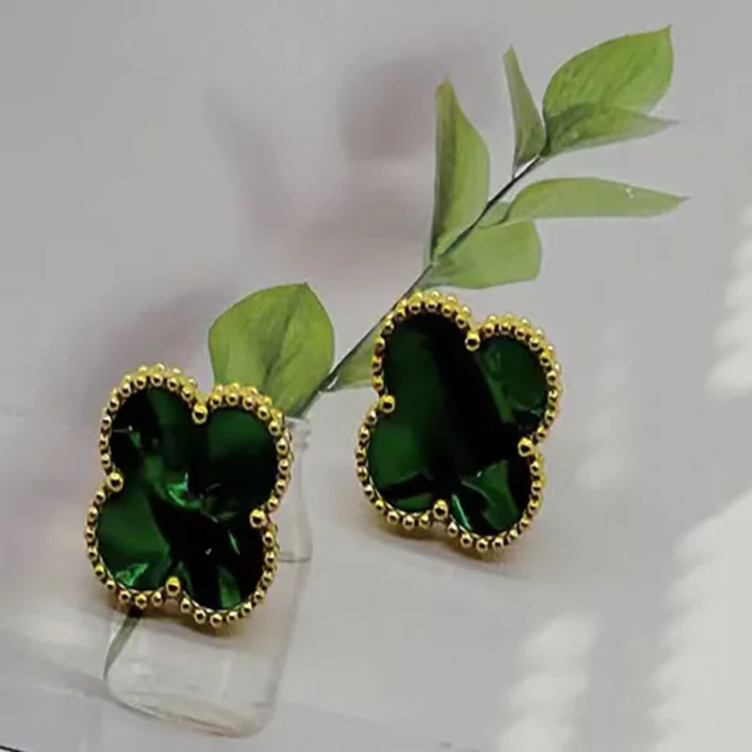 Van Cleef inspired 15mm Gold Trim Clover Stud