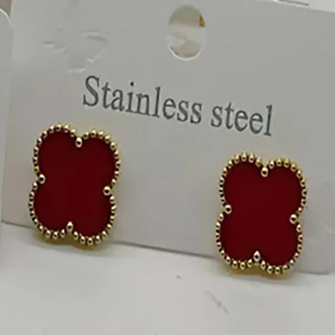 Van Cleef inspired 15mm Gold Trim Clover Stud