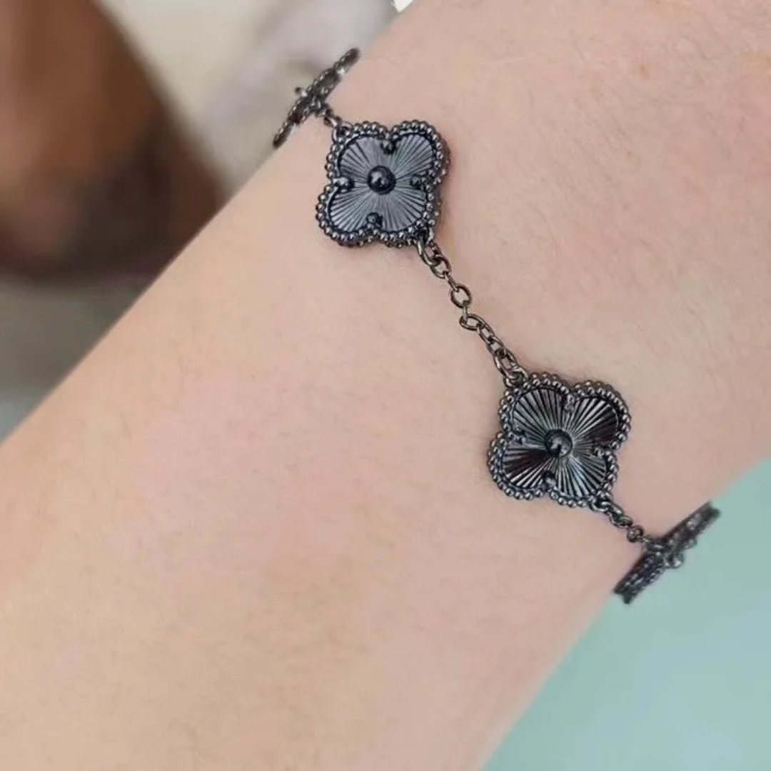 Van Cleef inspired Gun Smoke Clover Collection