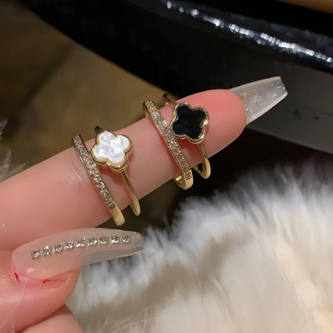 Van Cleef inspired Clover Ring