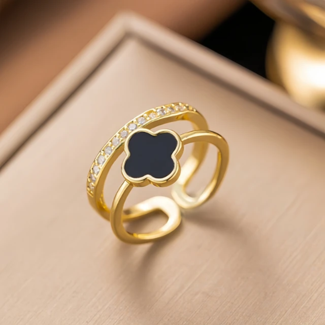Van Cleef inspired Clover Ring