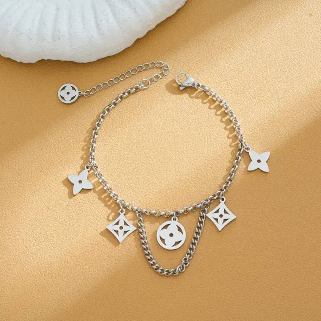 Clover charm Gold Bracelet