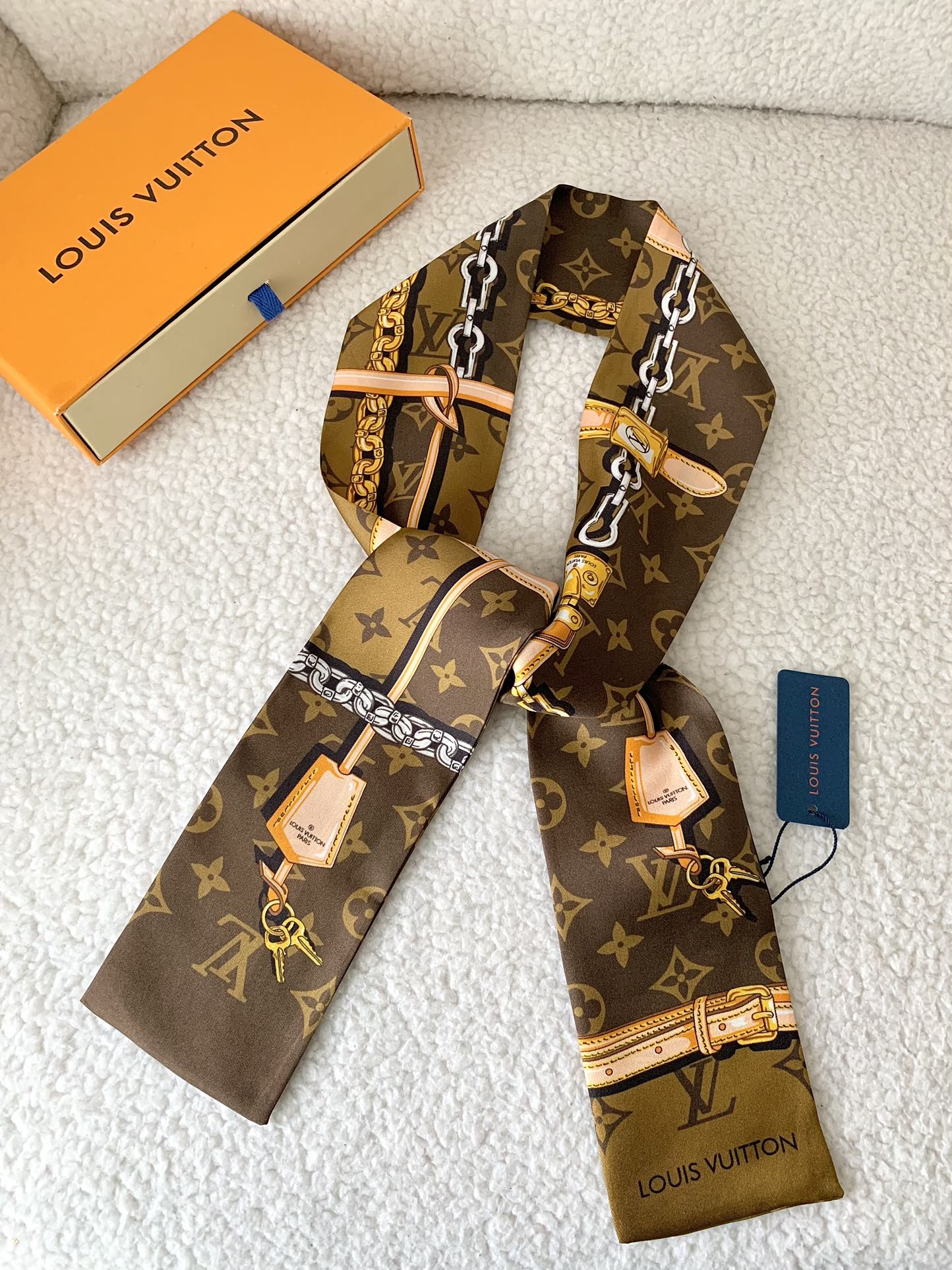 LV Inspired 
Bandeau silk Twills