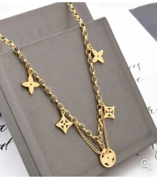 Clover charm Gold Bracelet