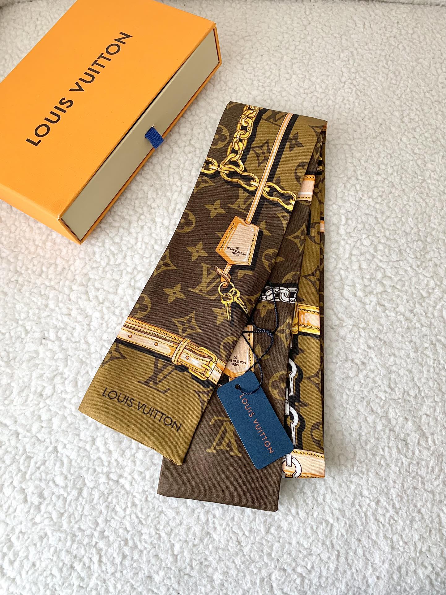 LV Inspired 
Bandeau silk Twills