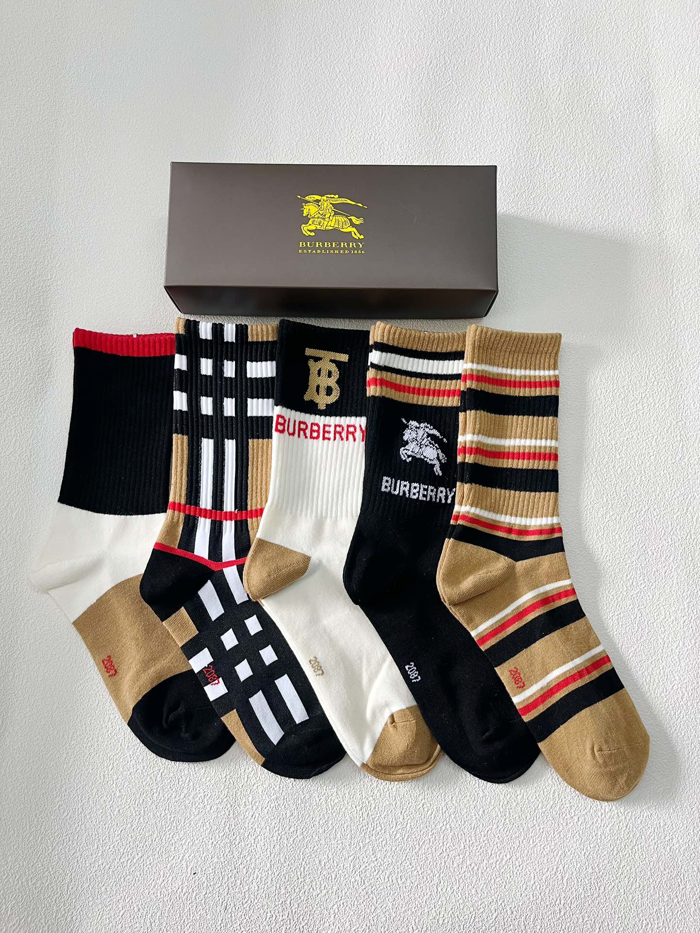 Burberry inspired socks set