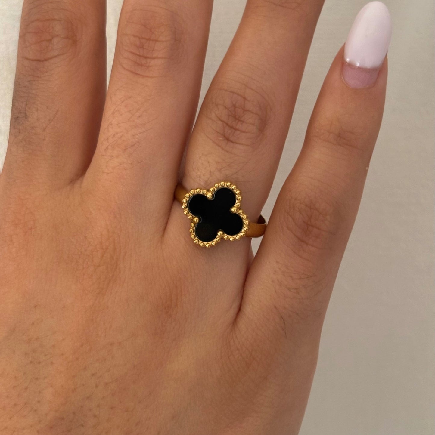Van Cleef inspired Clover rings