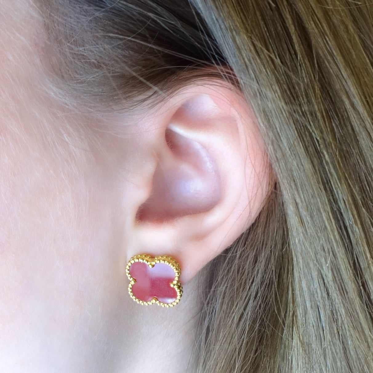 Van Cleef inspired 15mm Gold Trim Clover Stud