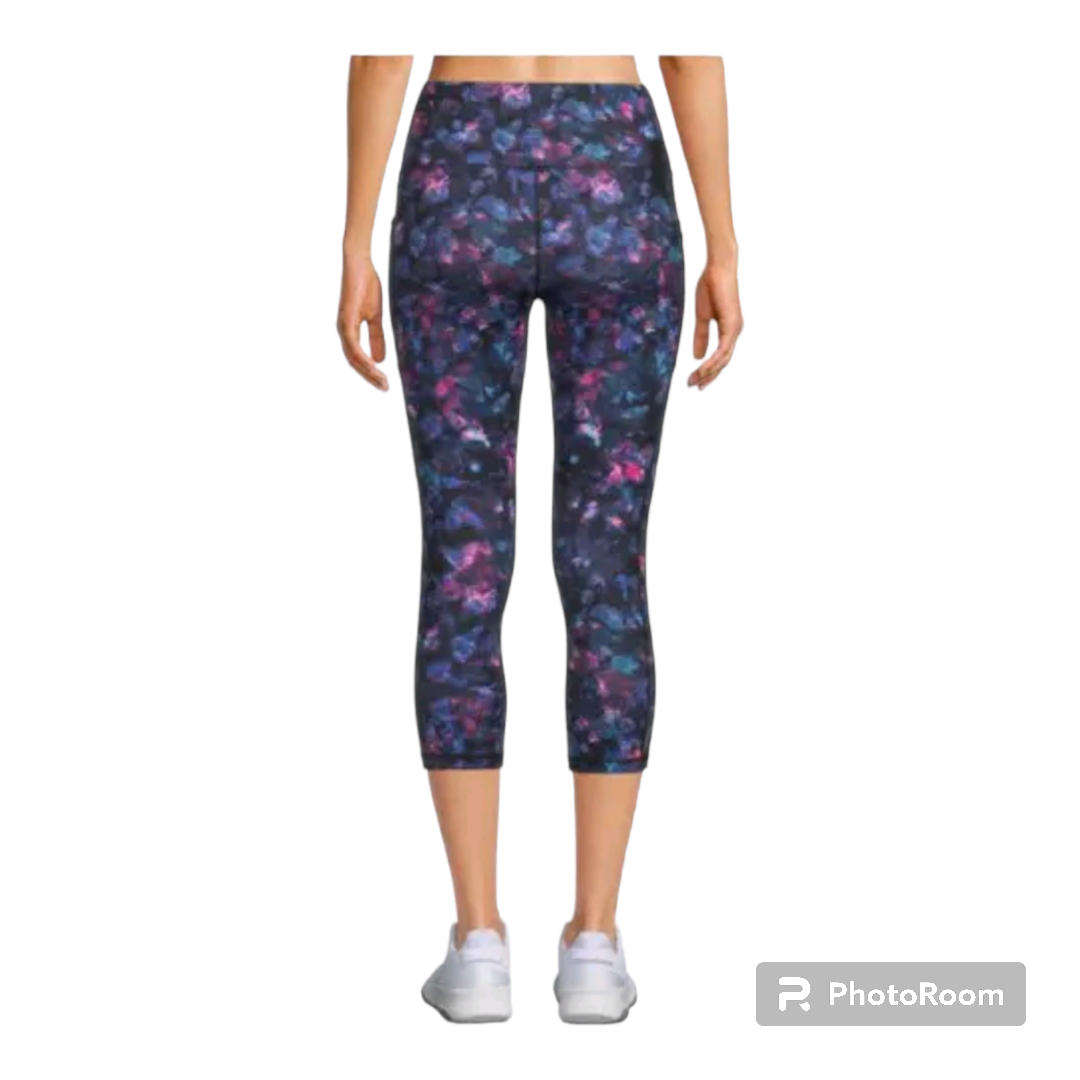 Women athletic capri apparel
