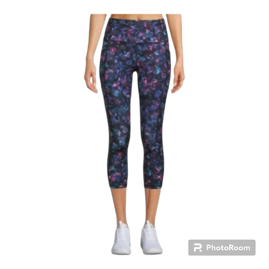 Women athletic capri apparel