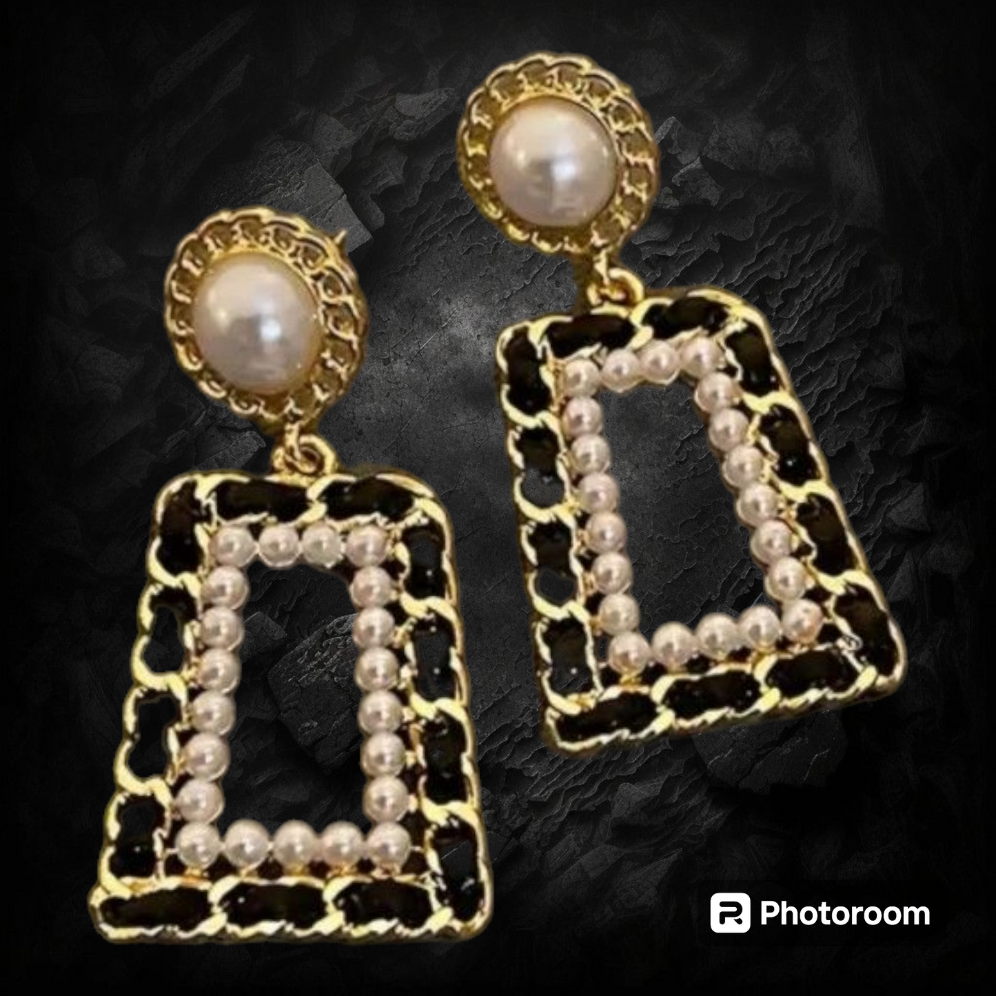 Pearl Dangle Earrings