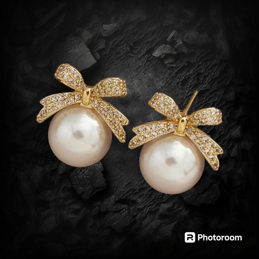 Eleqant Gold Bow Pear Stud Earrings