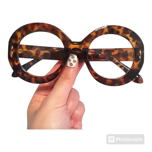 Oversized round eyewear