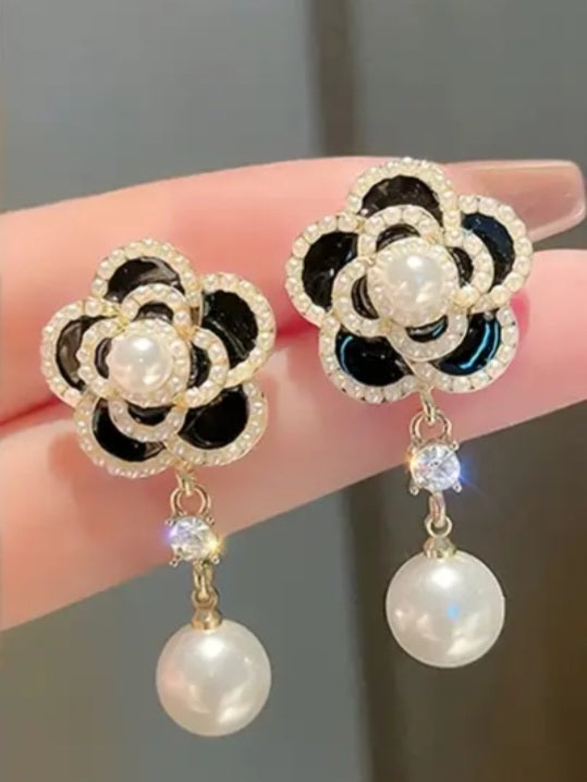 Camellia drop pearl flower earrings