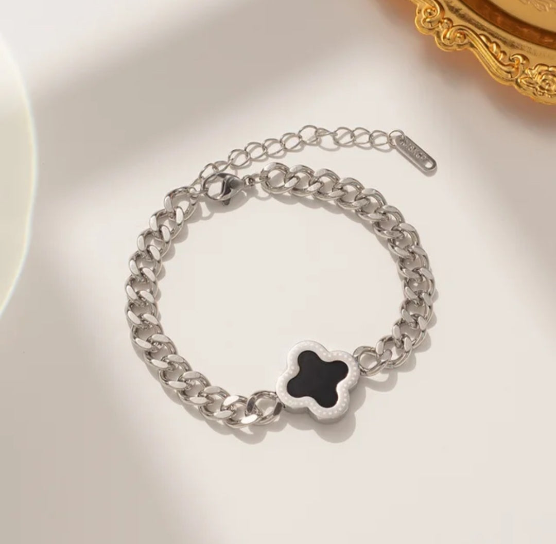 Double Sided 4leaf Clover Cuban link Chain