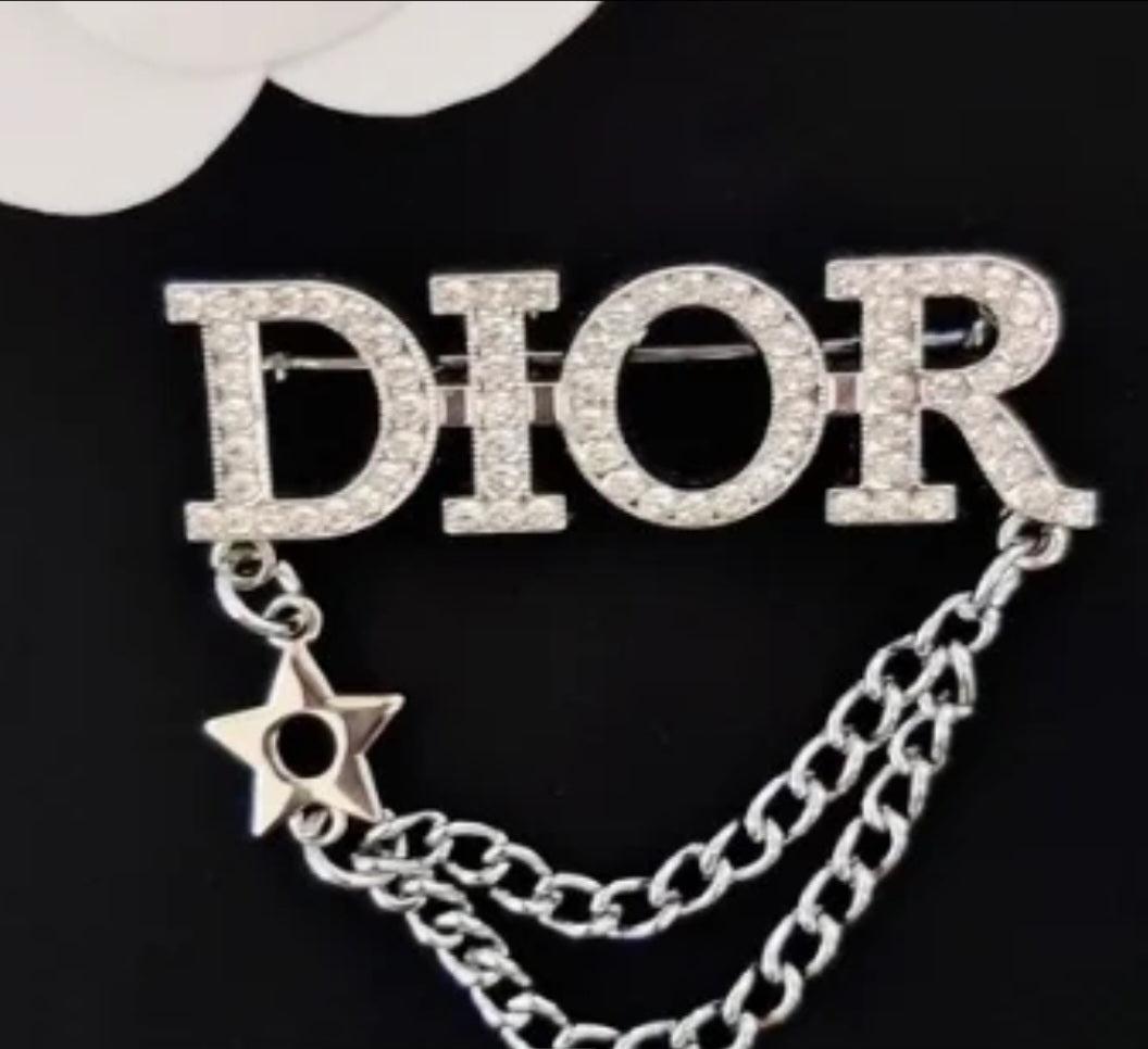 Christian Dior Inspire Brooches