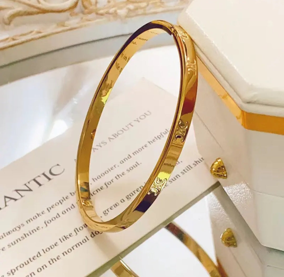 Céline inspired bangle