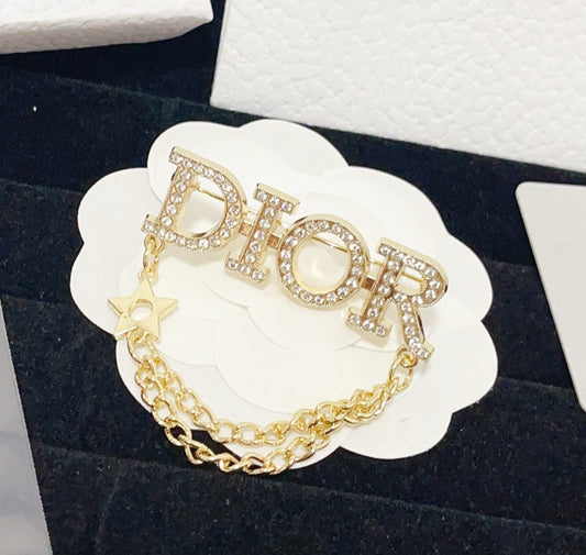 Christian Dior Inspire Brooches