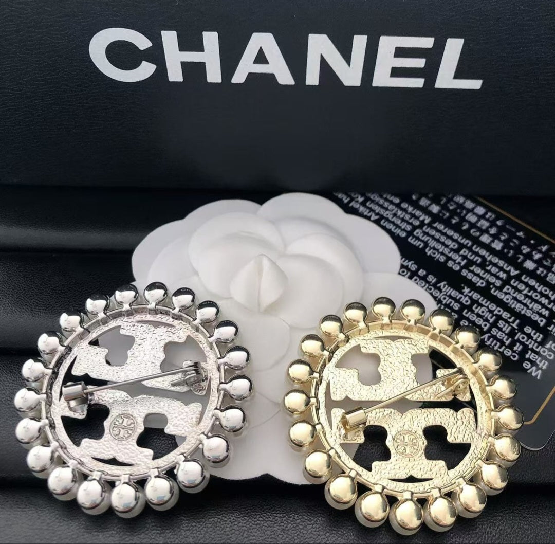 Tory Burch inspired brooch