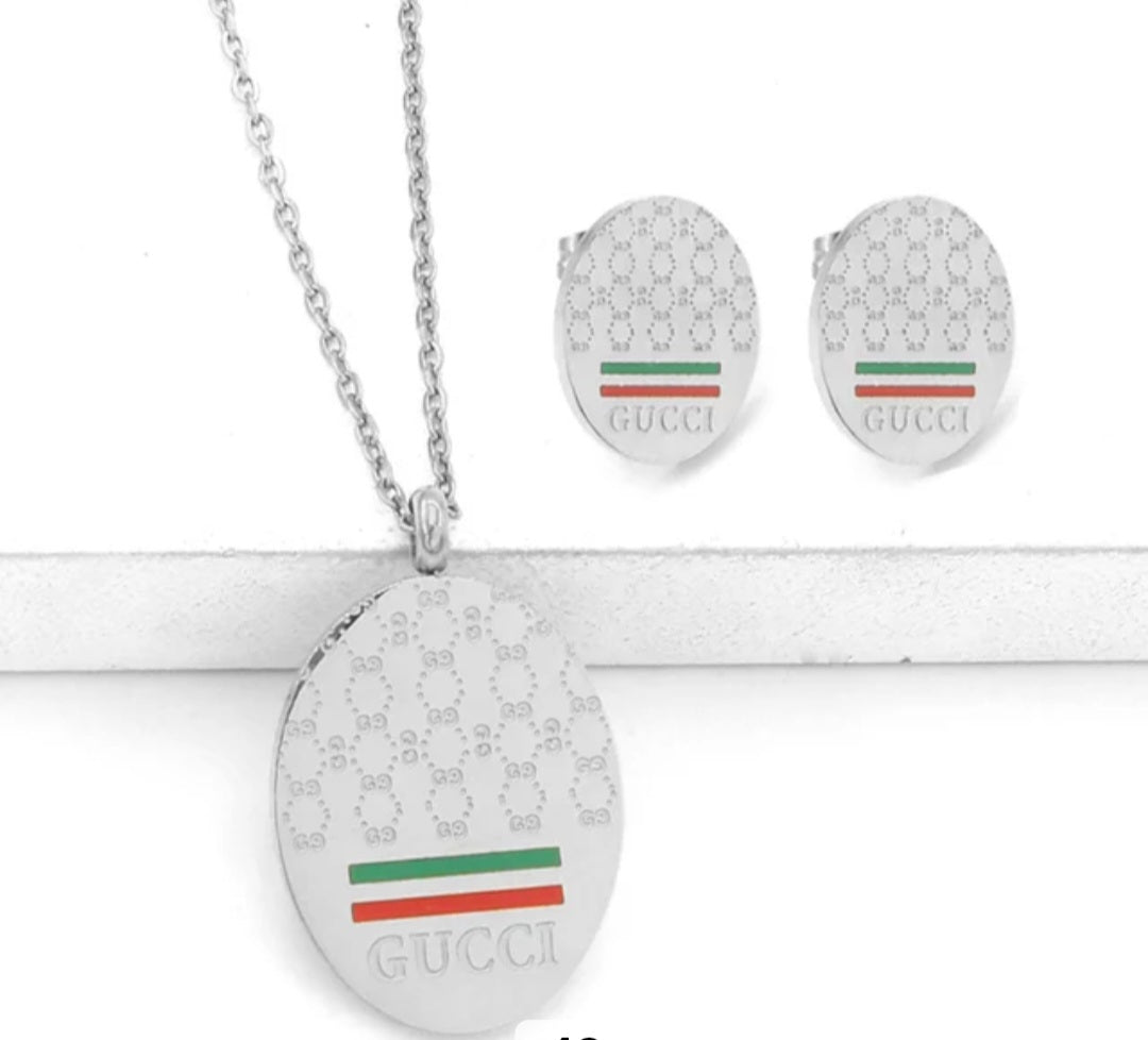Gucci inspired necklace