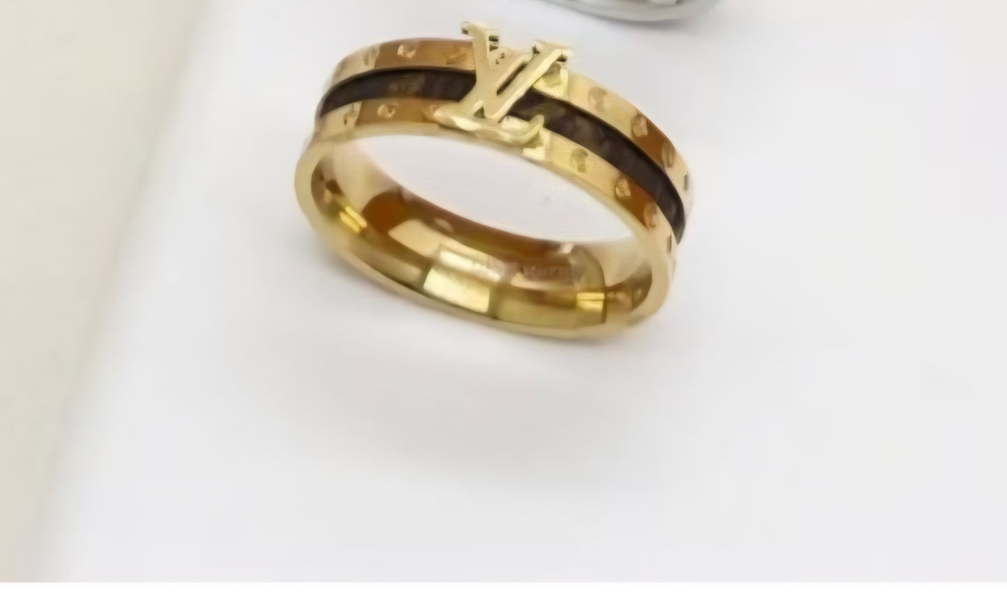 Lv inspired rings
