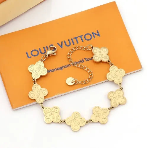 Van Cleef inspired Clover bracelet