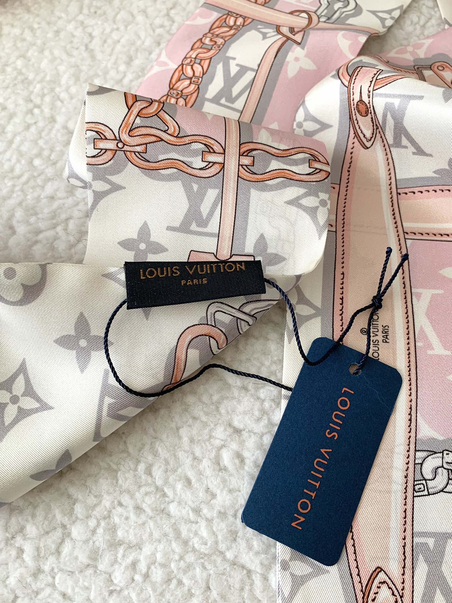 LV Inspired 
Bandeau silk Twills