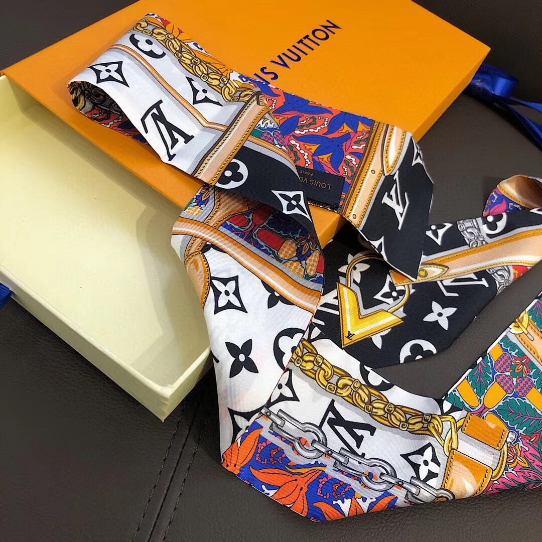 LV inspire Monogram Confidential Bandeau.