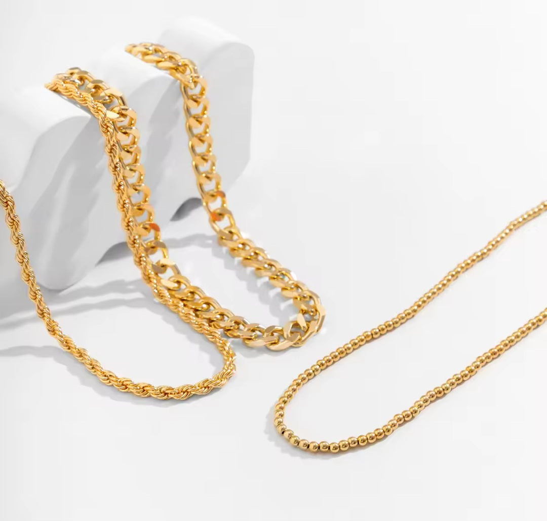 Stackable necklace set