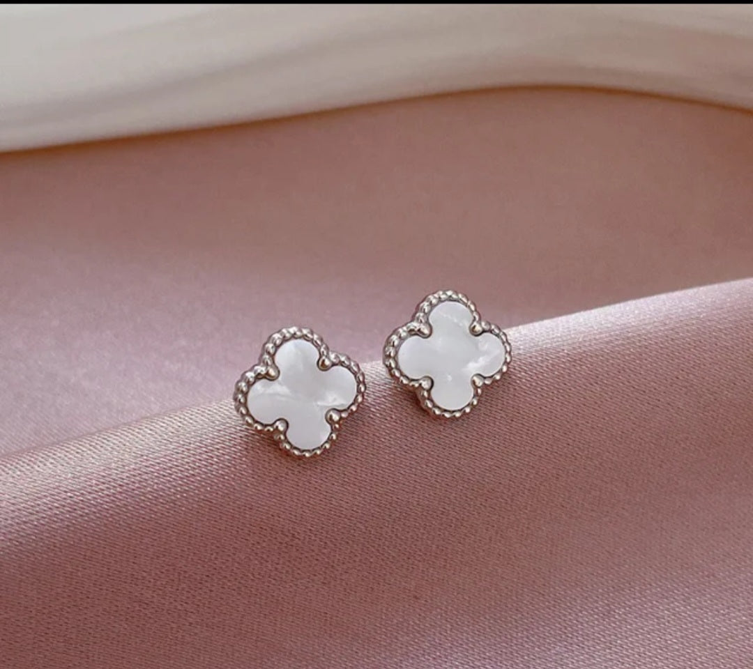 4 leaf clover earrings
