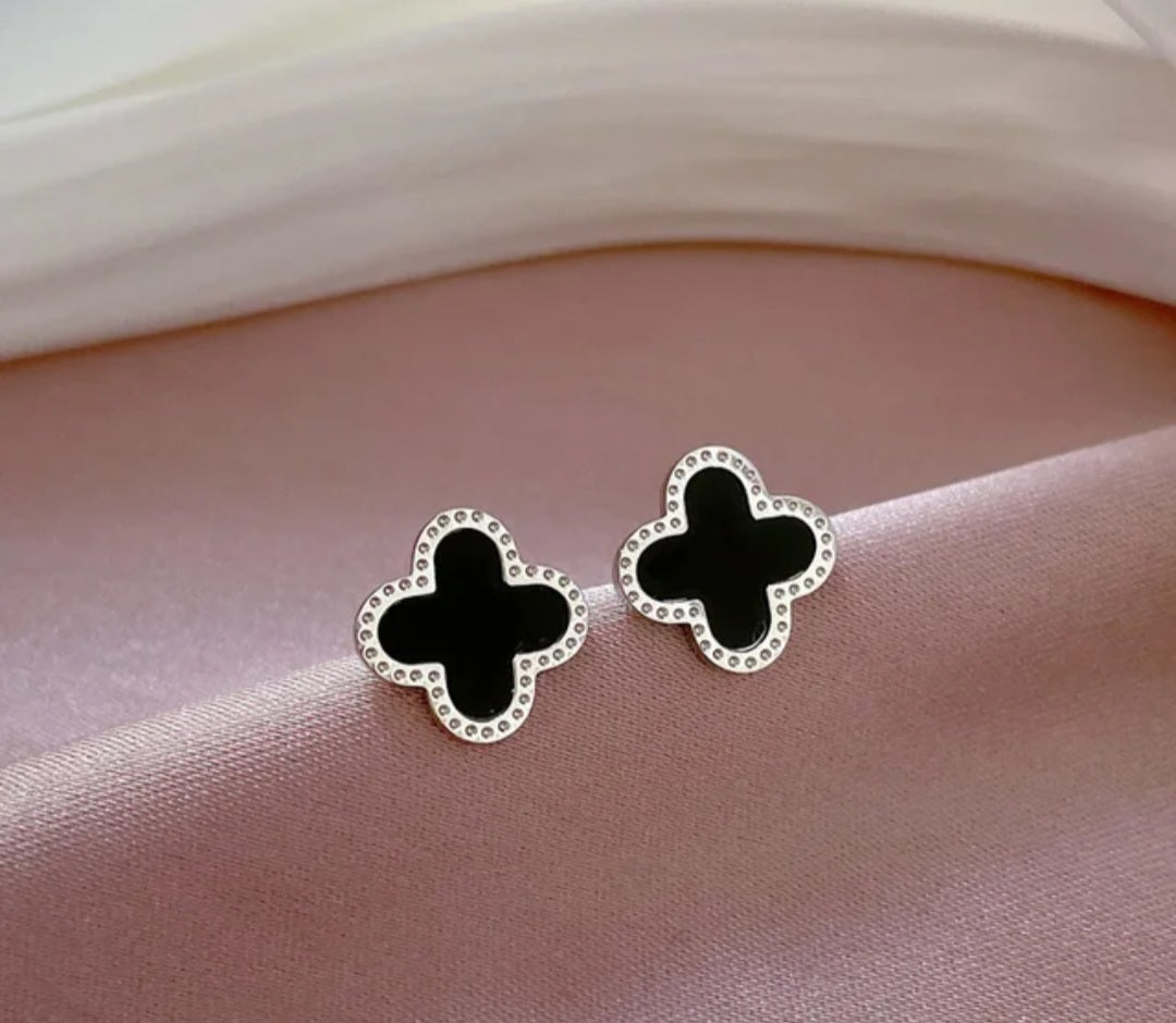 4 leaf clover earrings