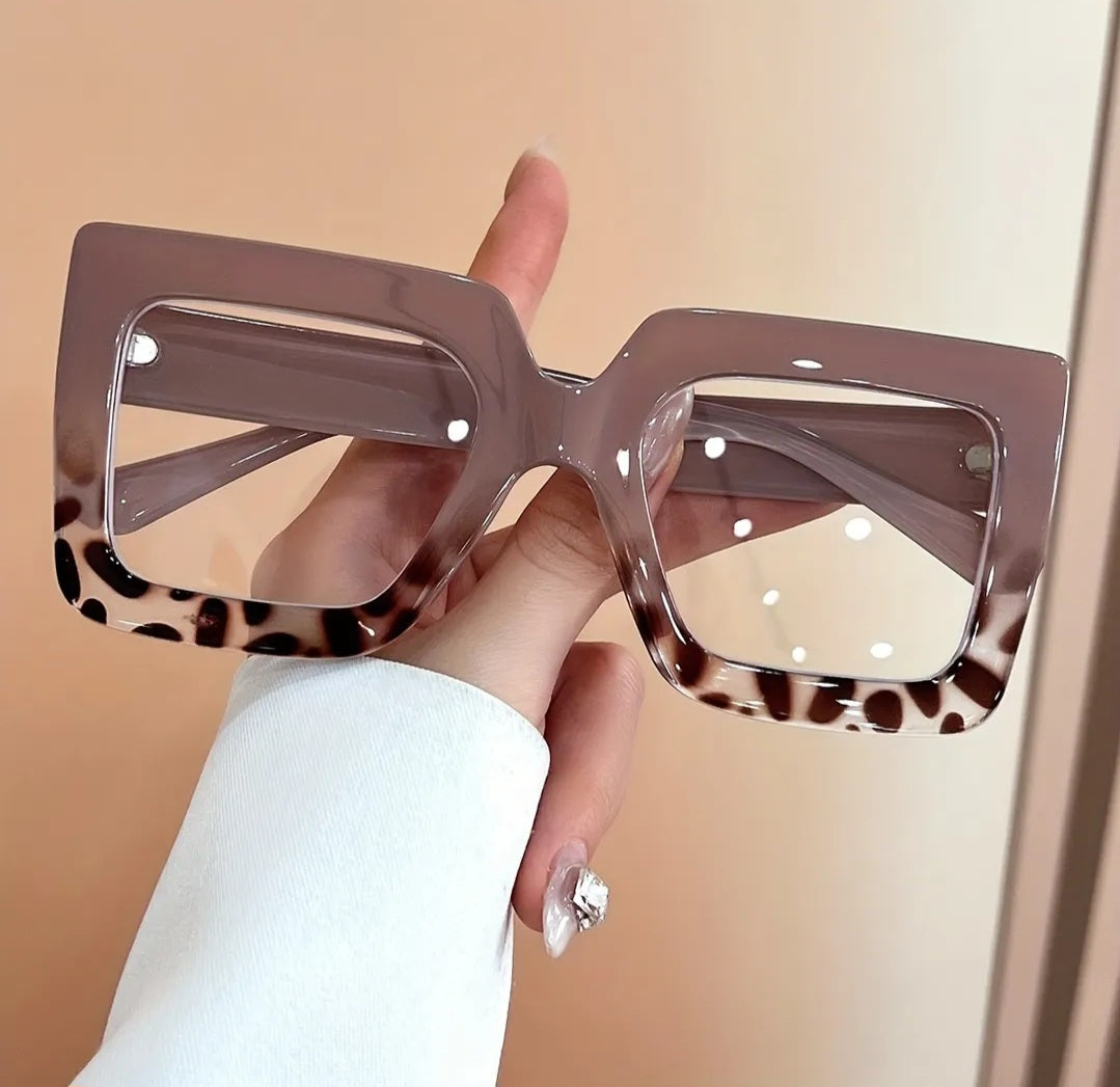 Oversized square Eyewear