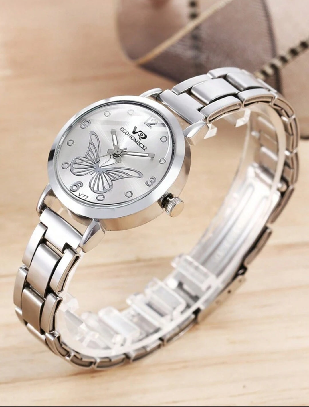 Women Silver Butterfly Quartz Watch