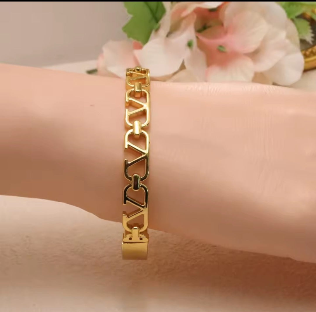Valentino inspired bracelet