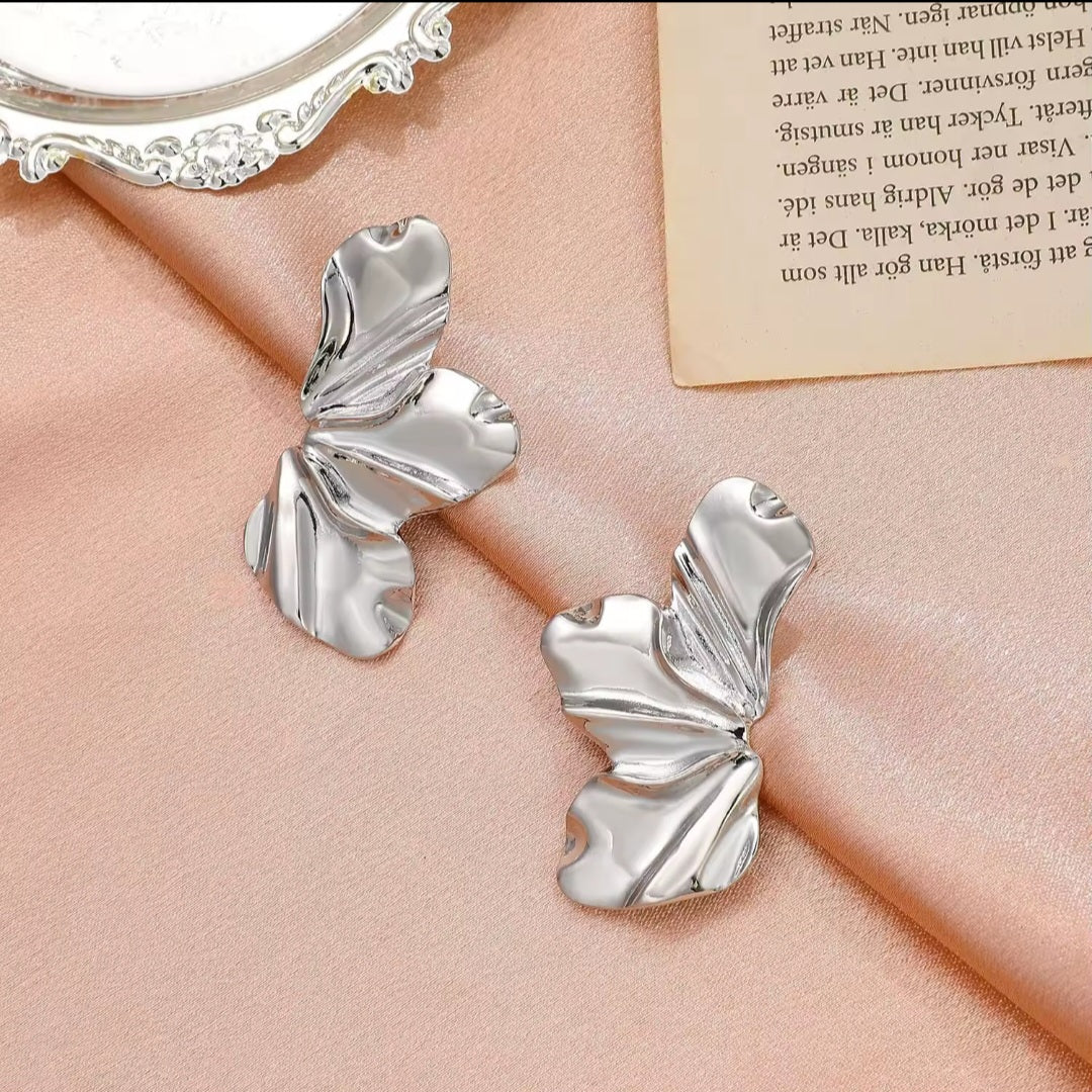 Flowers stud earrings