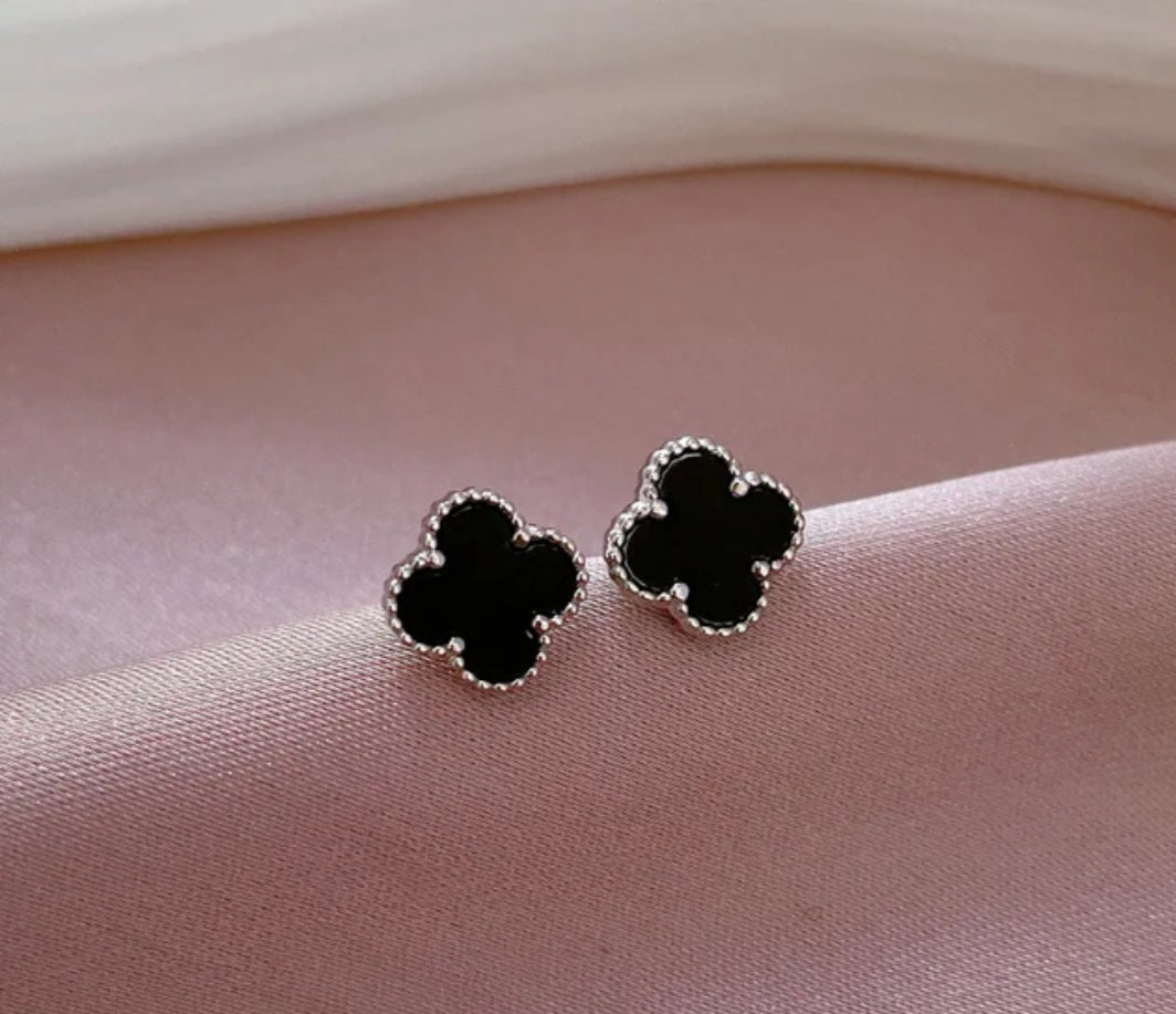 4 leaf clover earrings