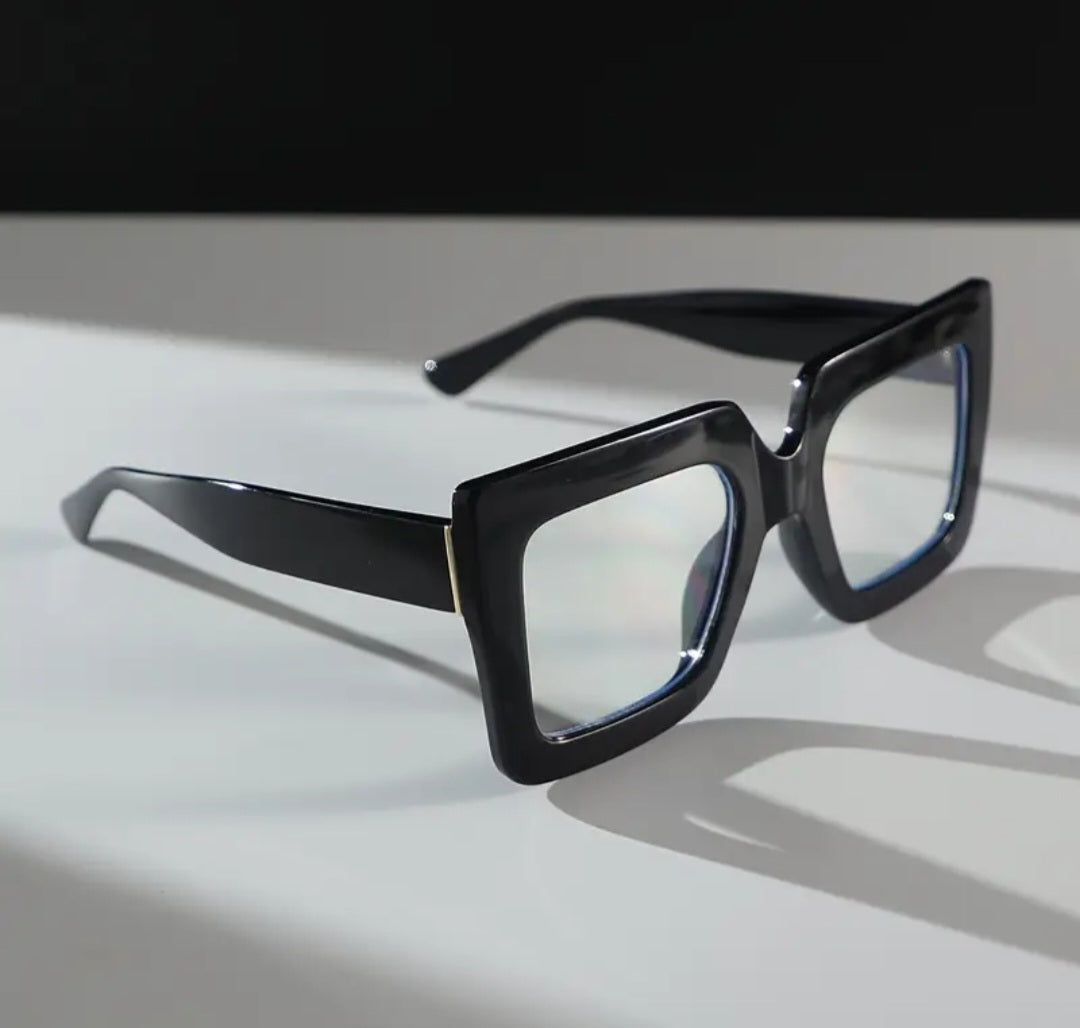 Oversized square eyewear