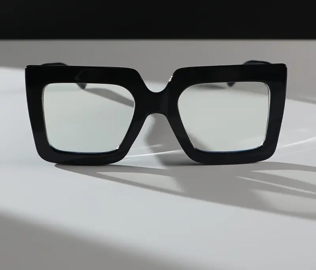 Oversized square eyewear