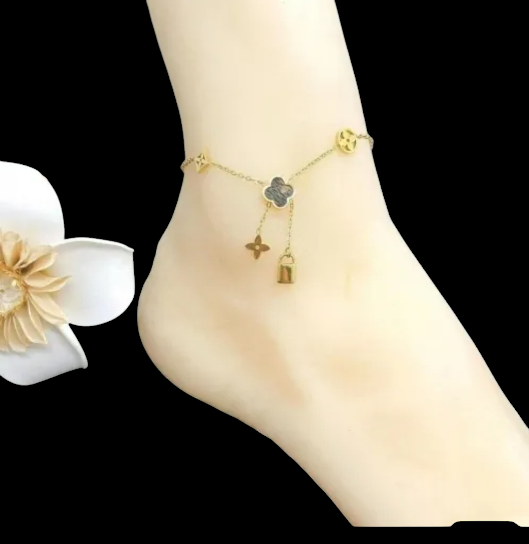 Women anklets
