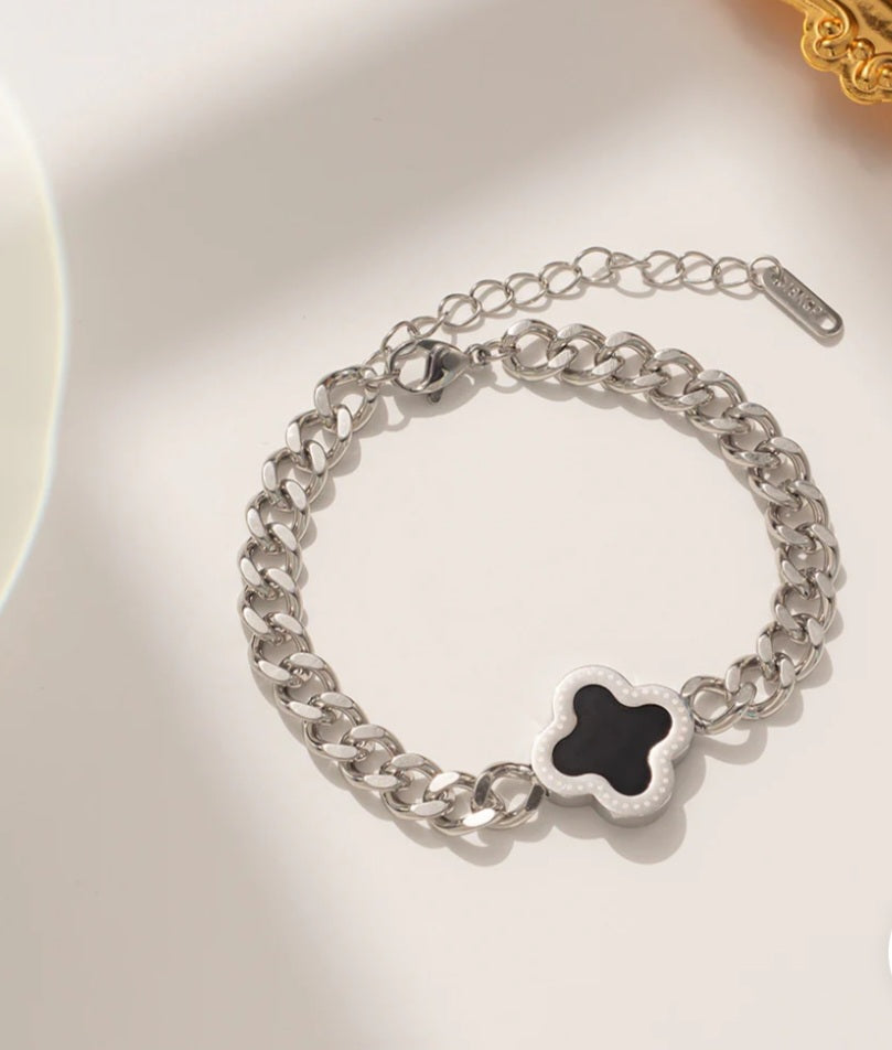 Double Sided 4leaf Clover Cuban link Chain