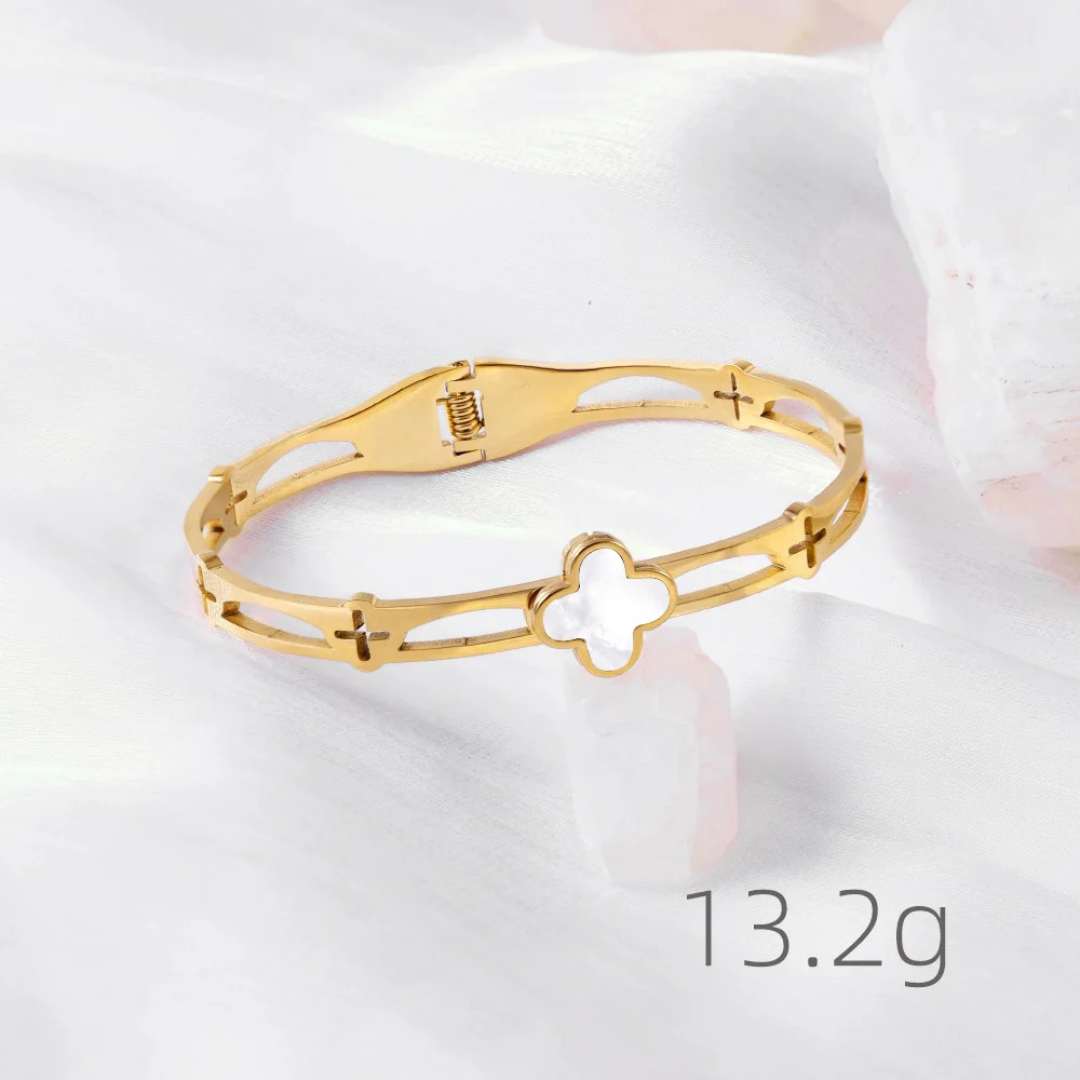 Van Cleef inspired Clover bracelet