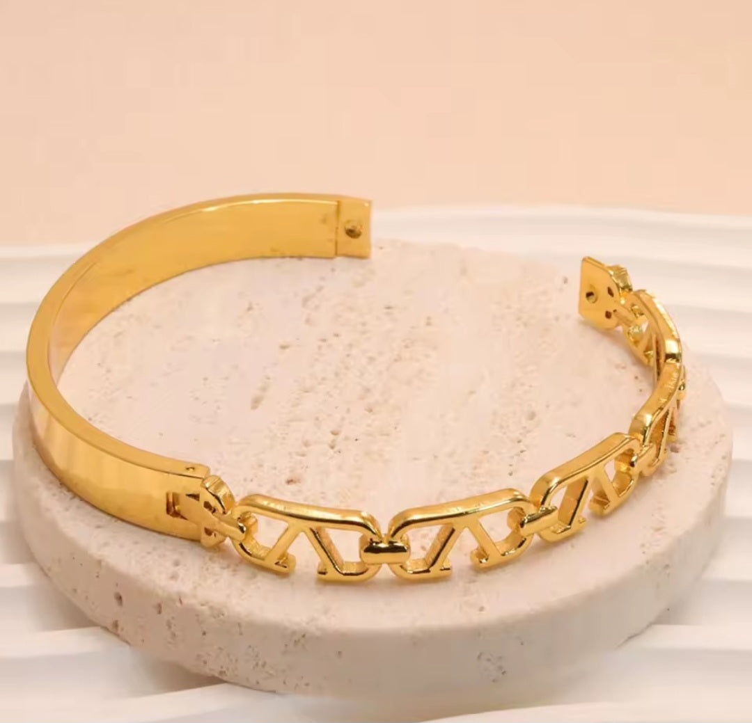 Valentino inspired bracelet